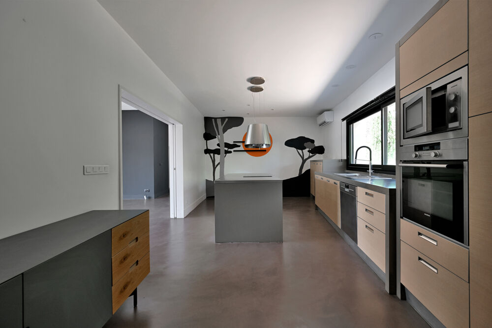 Dépt Hérault (34), à vendre Saint Clément de Rivière Villa de 295m2 - Garage - Piscine - Parcelle de 1516m2 -