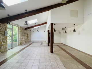  Appartement à louer 10 pièces 550 m² Aimargues