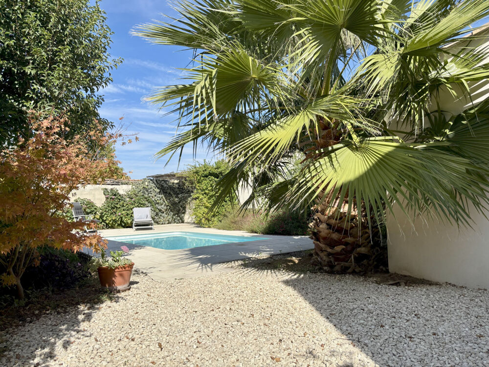 Vente Maison Coup de cœur assuré : maison entièrement rénovée de plain pied avec piscine Codognan