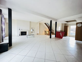  Maison � vendre 7 pi�ces 215 m�