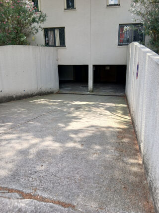  Parking / Garage  vendre 13 m