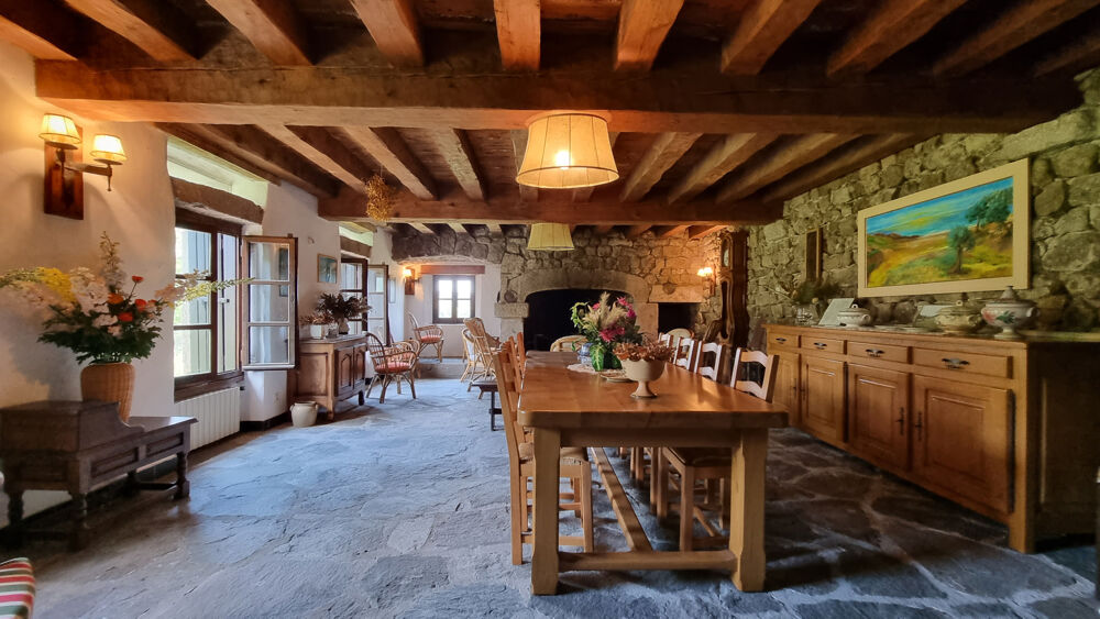Vente Propriété/Château Dépt.(07) - A VENDRE Secteur Le LAC D'ISSARLES - Propriété de 56 ha avec Maison de 270 m2 et Ferme de 340 m2 Coucouron