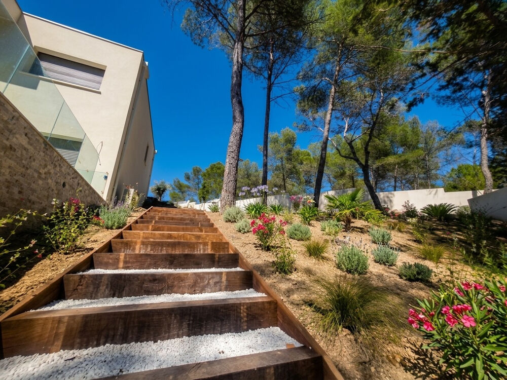 Dépt Hérault (34), à vendre Montferrier sur Lez Maison P6 de 155m2 - 150m2 Sous-Sol - Piscine - Parcelle de 75