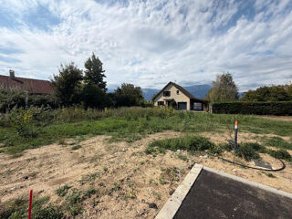 Vente Terrain DPT 38 - A VENDRE - TERRAIN A BATIR - 510m2 -  viabilisé - JARRIE Jarrie