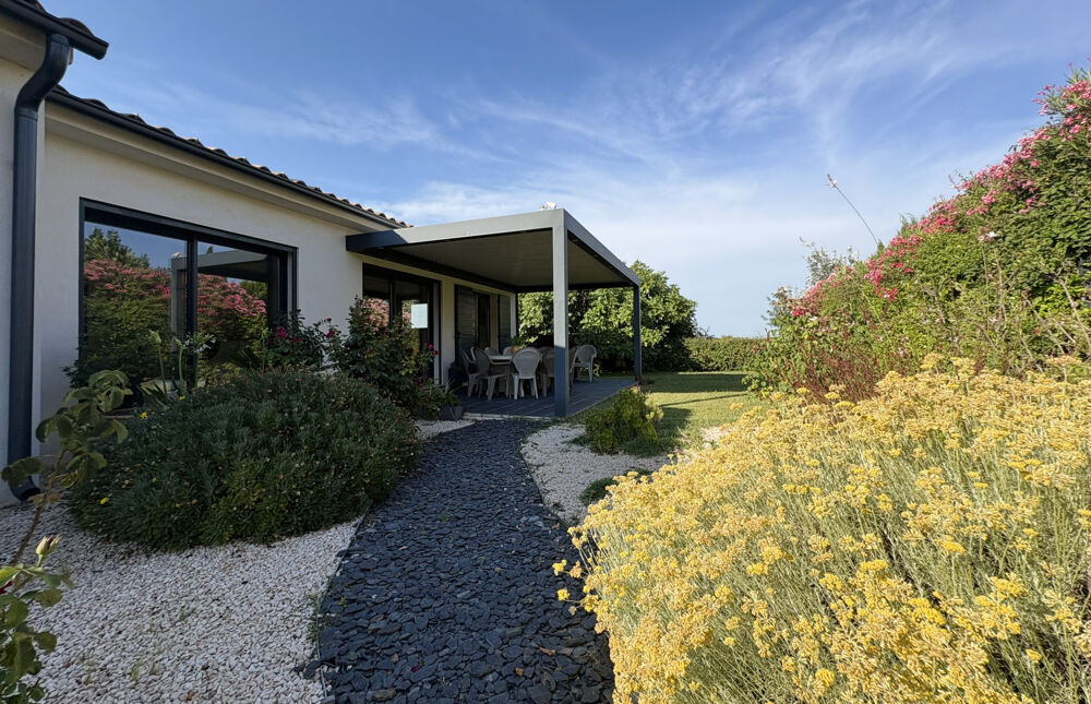DEPT-30-A VENDRE-MEYNES Bel ensemble immobilier composé de deux villa de plain pied sur 1300m2 de terrain