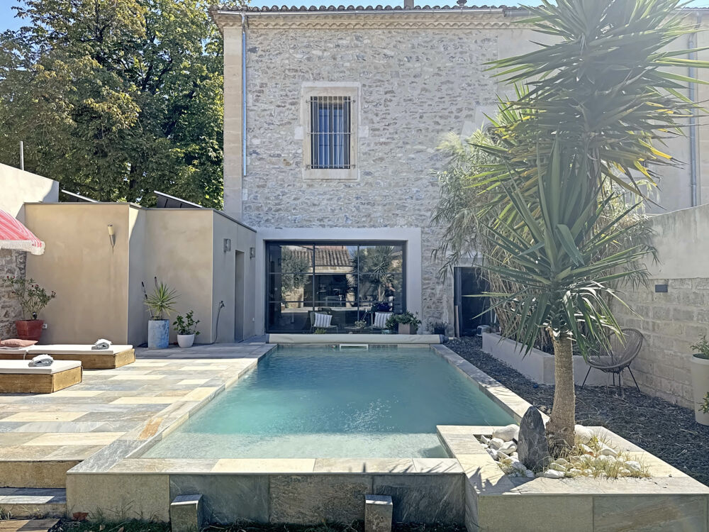 Maison de maitre renovée-160 M2- terrain 404 M2