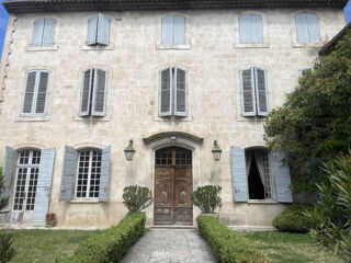  Maison à vendre 15 + pièces 700 m²