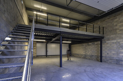   Dpt (31) Haute Garonne - Locaux Industriels à louer 185m2 