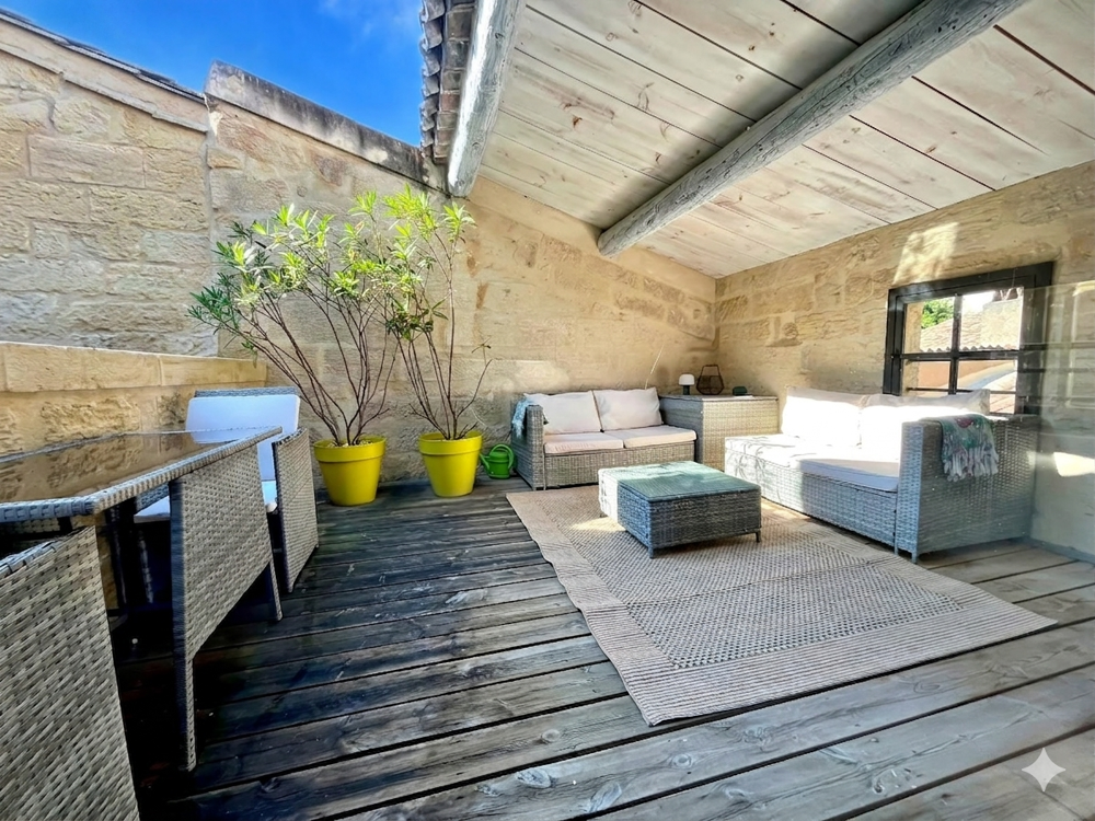 UZES CENTRE HISTORIQUE : Maison P7 avec terrasses composée de 3 appartements indépendants