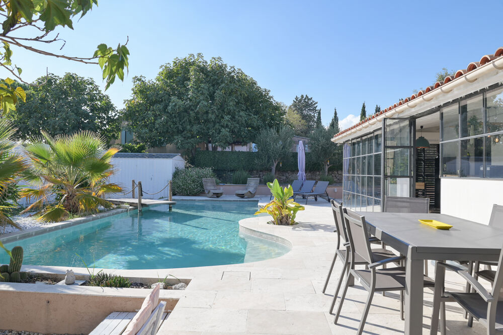 Dept 84 - À vendre à Apt - ravissante et lumineuse maison entièrement rénovée 127 m2 sur 1 000 m2 avec piscine