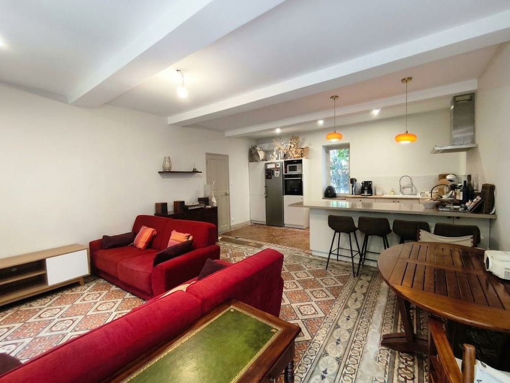 Vente Maison DPT (13) A VENDRE  MAS DE VILLAGE AU CENTRE DE BOULBON Boulbon