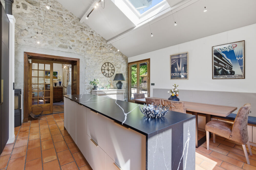 à vendre  Propriété/château Bernin (38190)