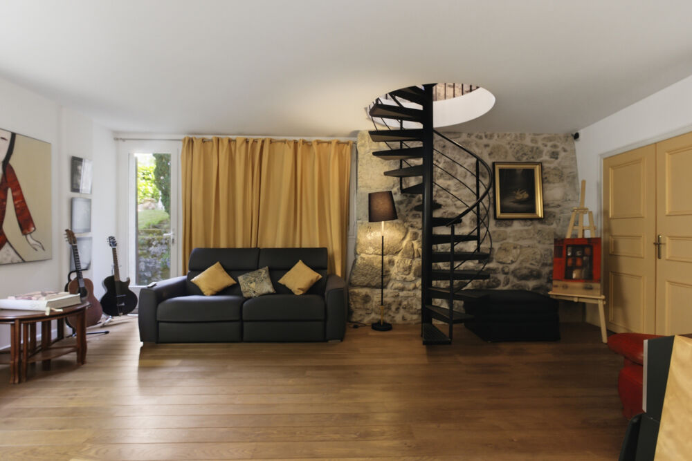 à vendre  Propriété/château Bernin (38190)