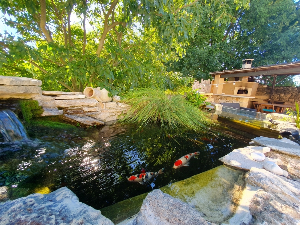 ENTRE UZES ET BAGNOLS SUR CEZE : Villa récente 4 chambres avec garage et petite piscine