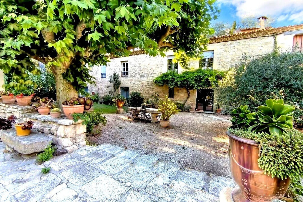 DPT(30) Exceptionnel Mas du XVIIe Siècle au Coeur de la Plaine de Beaucaire