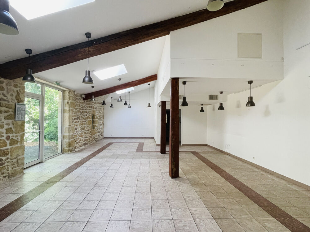 Locaux professionnels au coeur d'Aimargues