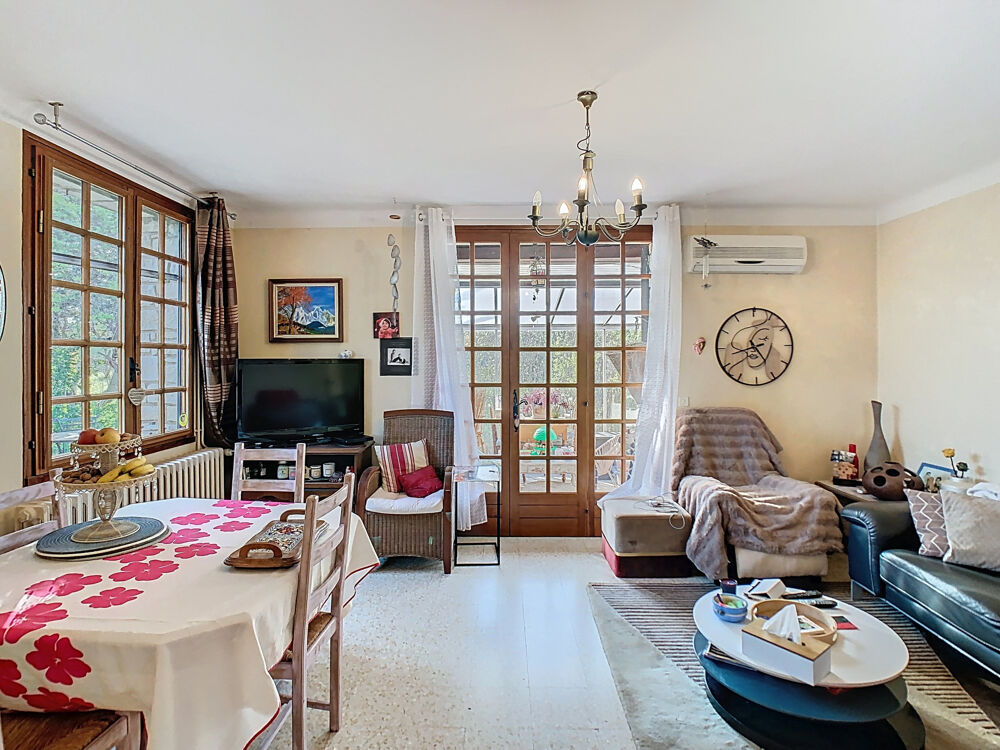 Dept 84 - Saint-Saturnin les Apt - Maison plain-pied 3 pièces proche d'un hameau sur 2 650 m2