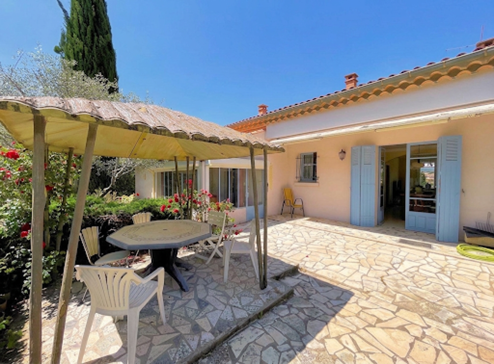 Vente Maison Jolie maison avec piscine proche de toutes commodités Apt
