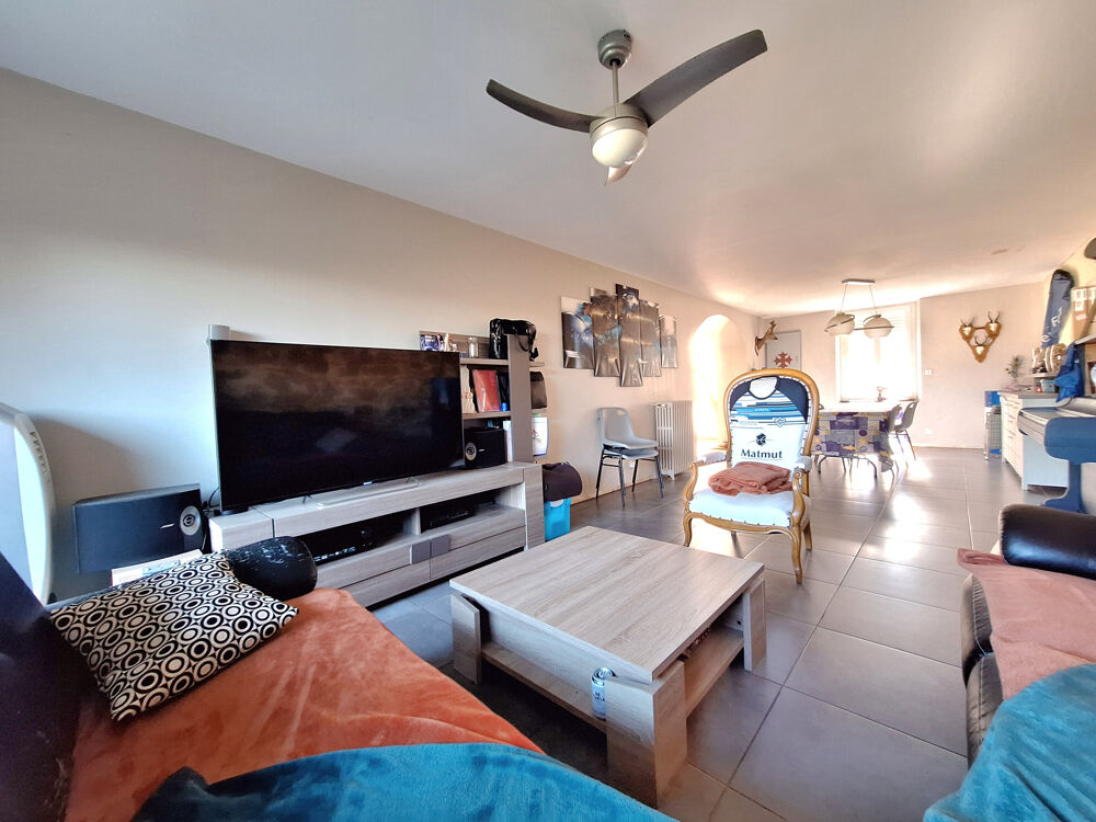 A VENDRE Dpt 81 St Affrique les Montagnes Maison de village avec jardin et garage