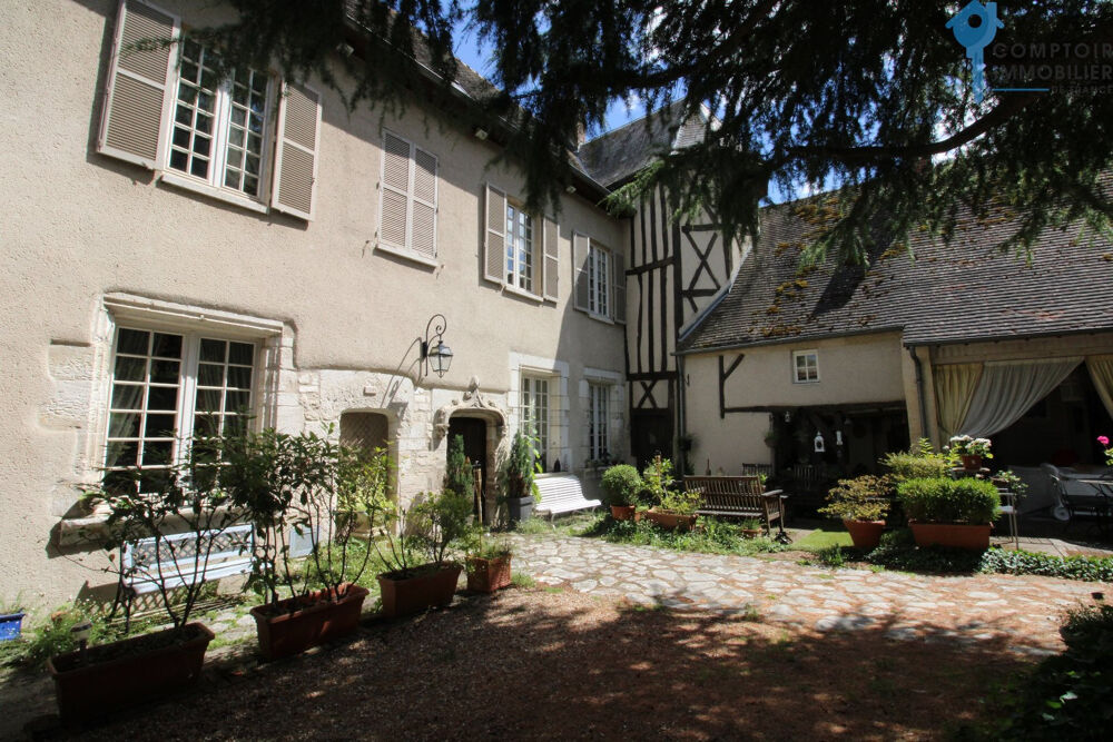 Dpt Eure (27) à vendre Hôtel particulier des XIV et XVème siècles avec ses dépendances