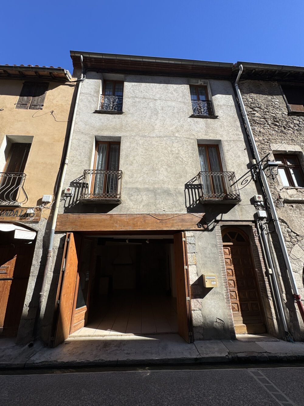 Vente Maison Maison de village avec local commercial et appartements à VILLEFRANCHE DE CONFLENT Villefranche de conflent