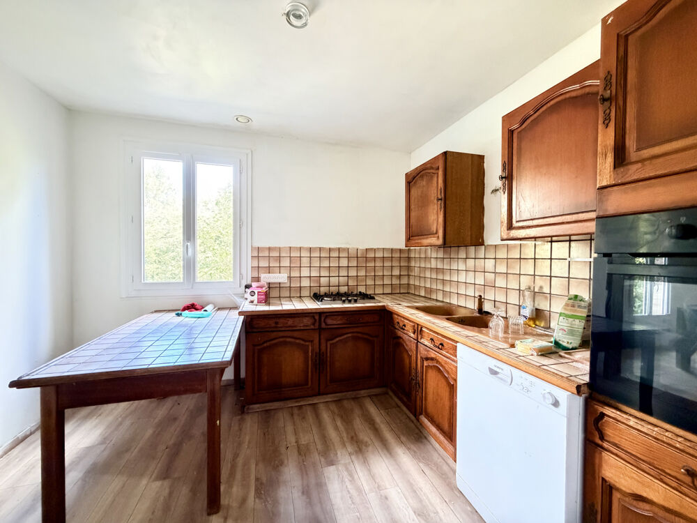 Maison familiale de 3 chambres 93 m2 avec garage et terrain de 1 055 m2