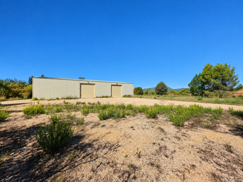 Dpt H&eacute;rault (34), Secteur Pic Saint-Loup, Hangar de 660m2, parcelle de 5000m2 1199000 34730 St vincent de barbeyrargues