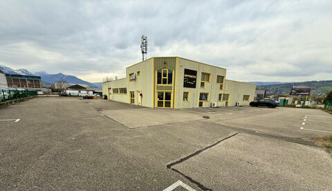 LOCAL D'ACTIVIT&Eacute; 911 m2   FONCIER 2 700 m2   EMPLACEMENT STRAT&Eacute;GIQUE CHAMB&Eacute;RY 1368500 73230 St alban leysse