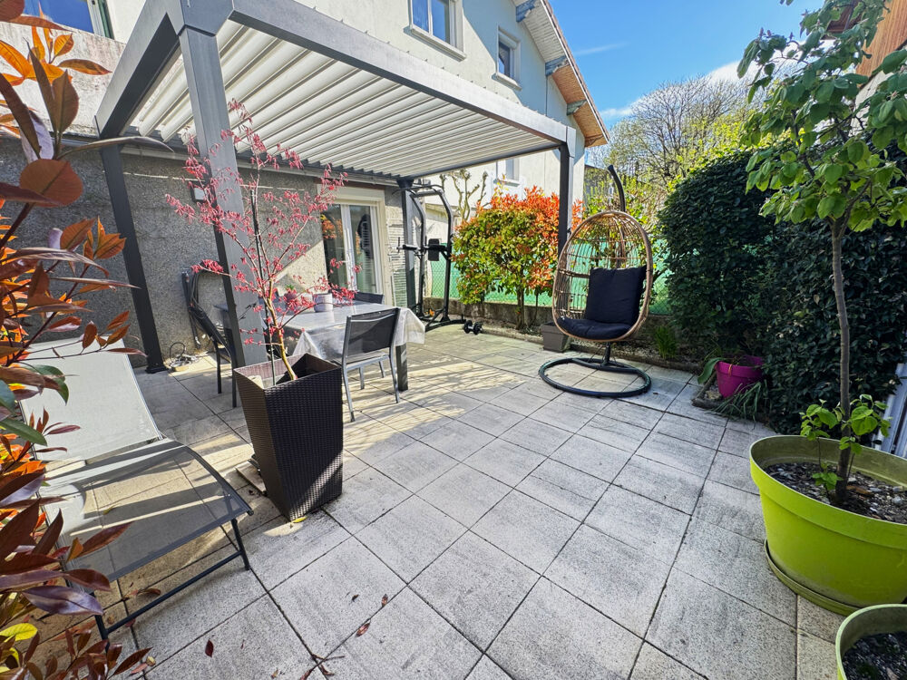 LA TRONCHE - T2 en rez-de-Jardin d'une maison RARE