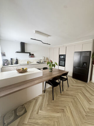  Maison  vendre 7 pices 185 m