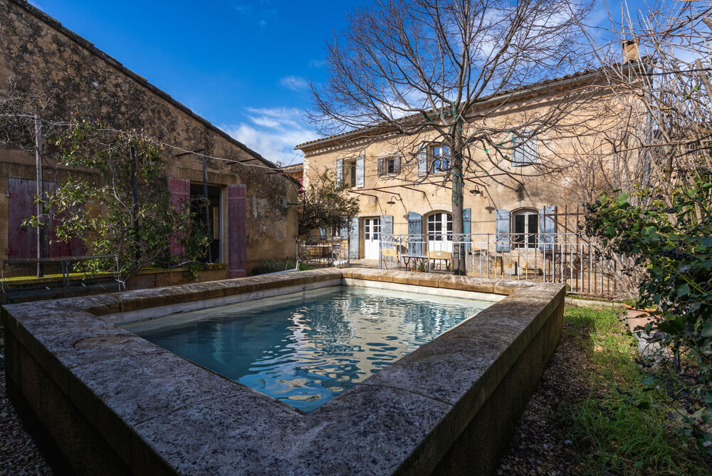 Dept (84) - À vendre à Robion - Mas de hameau + appartement indépendant + dépendances sur 1 326 m2