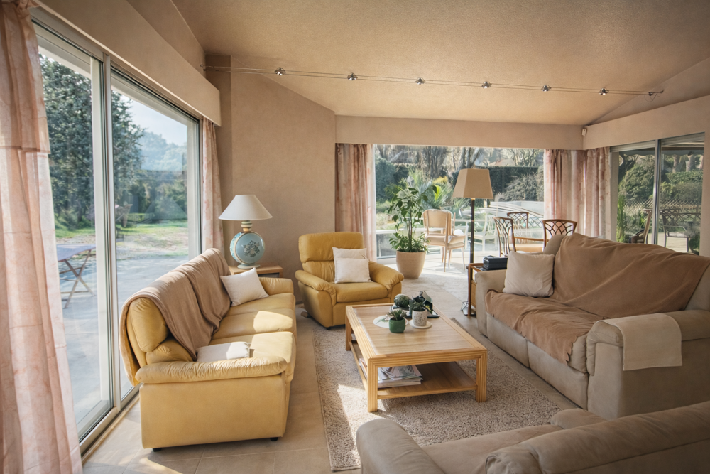 Vente Maison Villa de plain-pied 6 pièces   4 chambres   227 m2   Piscine couverte   Mazamet Mazamet