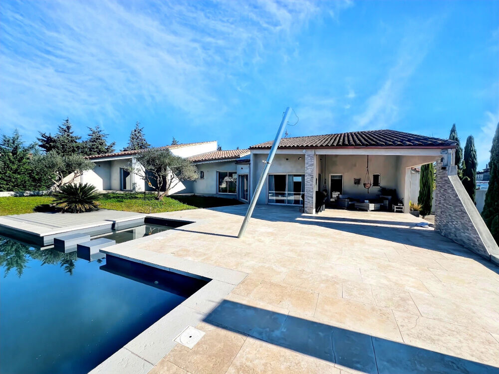   Superbe Maison avec Piscine  Pernes-les-Fontaines   Idale pour des Vacances Inoubliables ! Provence-Alpes-Cte d'Azur, Pernes-les-Fontaines (84210)