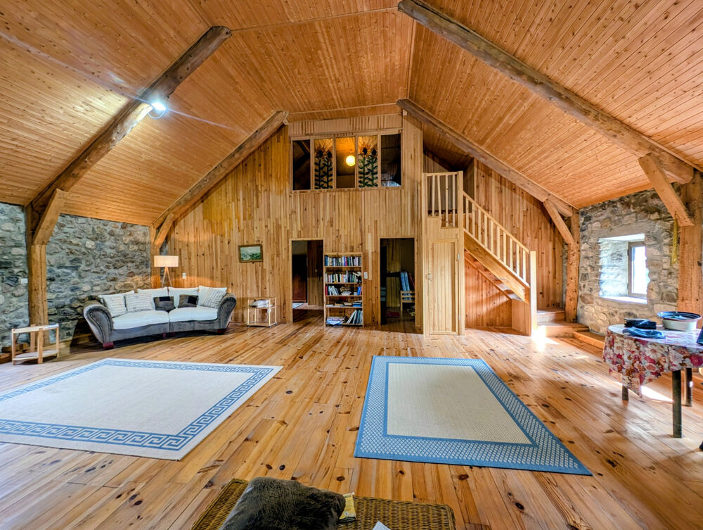 Vente Ferme Dépt. 07 - A VENDRE à USCLADES-ET-RIEUTORD - Grande Ferme rénovée de 250 m2 environ - Parcelles 3.466 m2 Usclades et rieutord