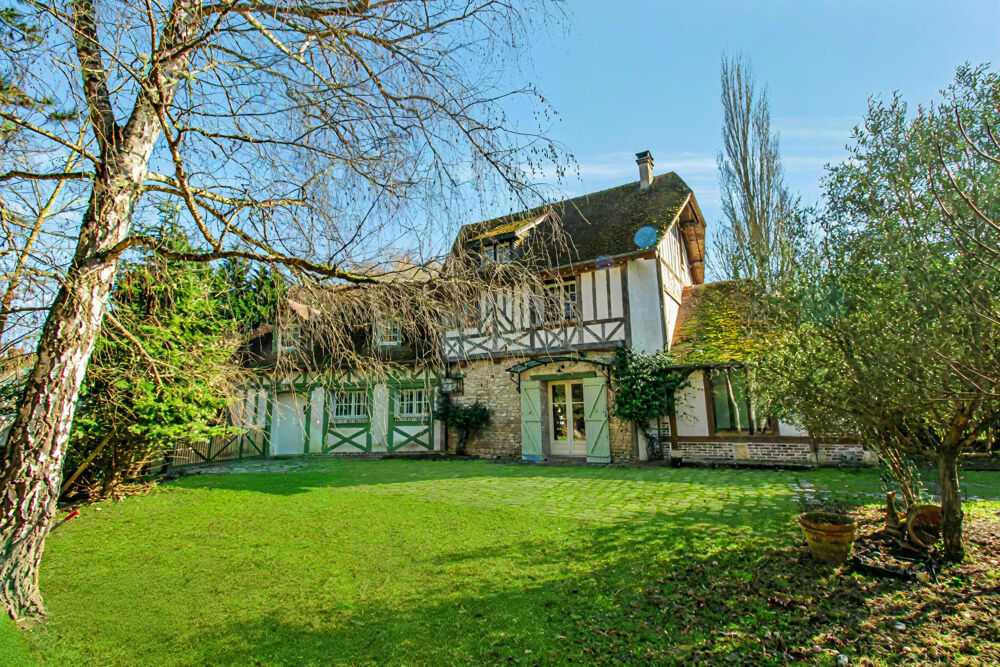 A vendre Dpt Eure (27) proche Pacy sur Eure Moulin 353 m2 avec piscine sur terrain de 5542 m2 au bord de riviè