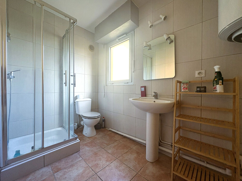 Vente Appartement DEPT-30-A VENDRE-UZES Studio de 29m2 proche de toutes commodités résidence la tour du roy Uzes