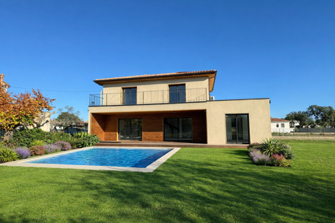   Villa T5 avec piscine et garage Secteur Ghisonaccia Maison - 5 pièce(s) - 150 m²
