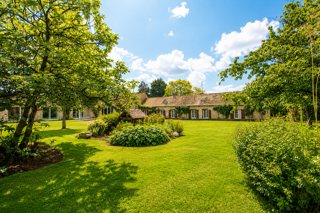  Propriété/château à vendre 7 pièces 330 m²