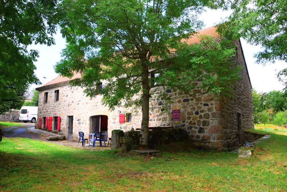 Vente Ferme Dépt. 07 - A VENDRE à USCLADES-ET-RIEUTORD - Grande Ferme rénovée de 250 m2 environ - Parcelles 3.466 m2 Usclades et rieutord