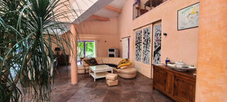  Propri�t�/ch�teau � vendre 9 pi�ces 295 m�