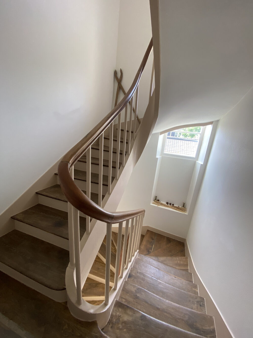 Appartement ancien T3 85 m2 utiles refait à neuf - Hyper centre de Neauphle-Le-Château (78)