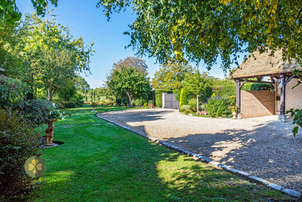  vendre  Proprit/chteau Houdan (78550)