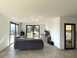  Maison  vendre 5 pices 161 m