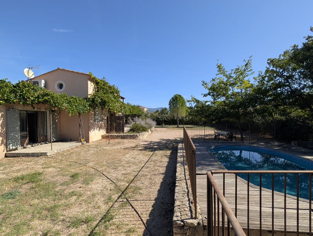 Dept 84 - Saint-Saturnin les Apt - Ravissante maison de 195 m2 habitables avec piscine