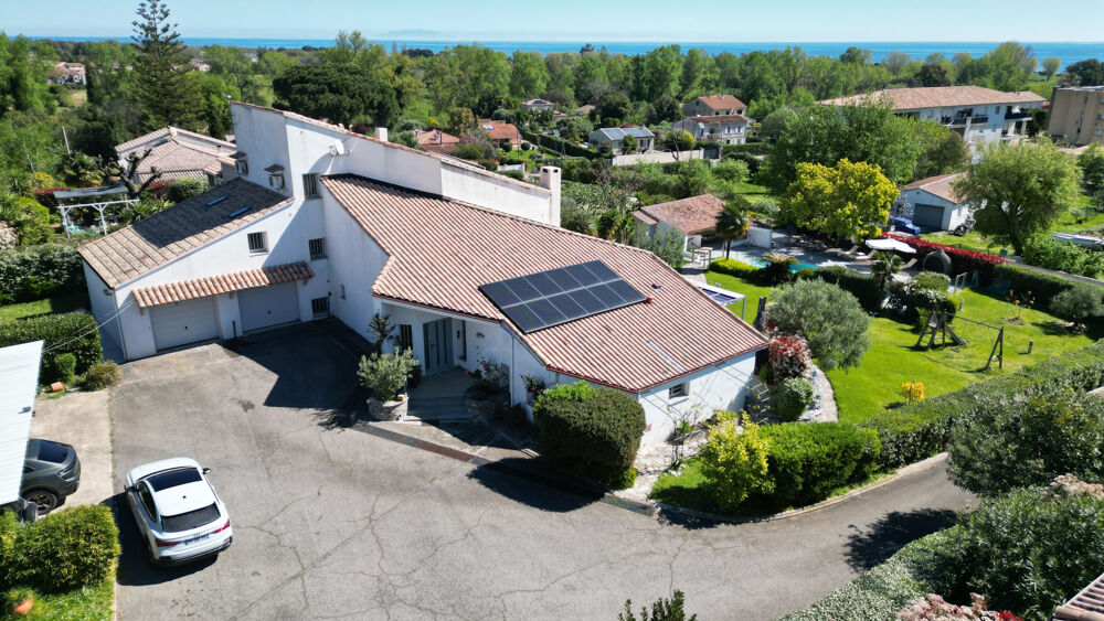 VILLA T6 de 262 m2 avec piscine à Moriani Plage