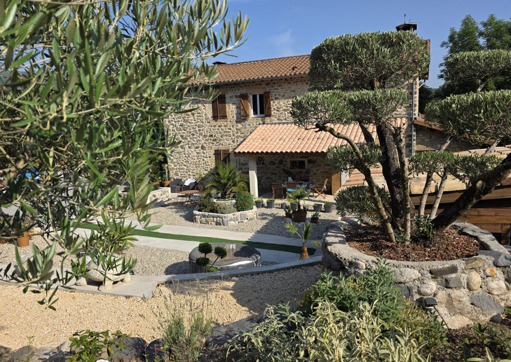 07 - JAUJAC - PROPRIETE EN PIERRES - 2 LOGMENTS - SUR 1774 m2 DE TERRAIN