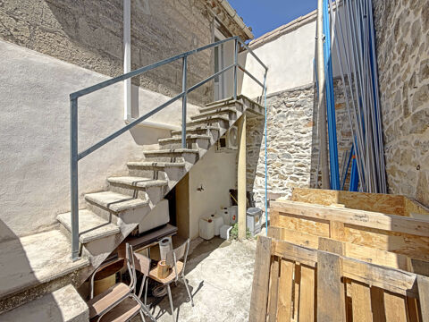   LOCATION BUREAU AVEC ESPACE DE STOCKAGE ET PATIO 