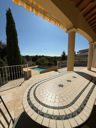  Maison � vendre 9 pi�ces 240 m�