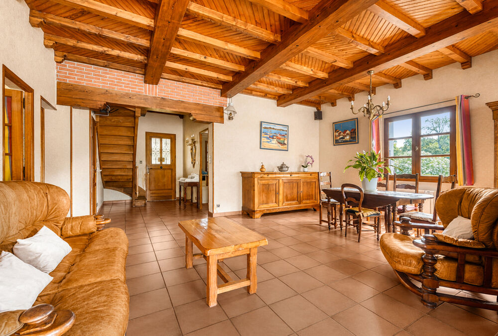 MAISON T6 152 M2 SUR UN TERRAIN DE 2000 M2