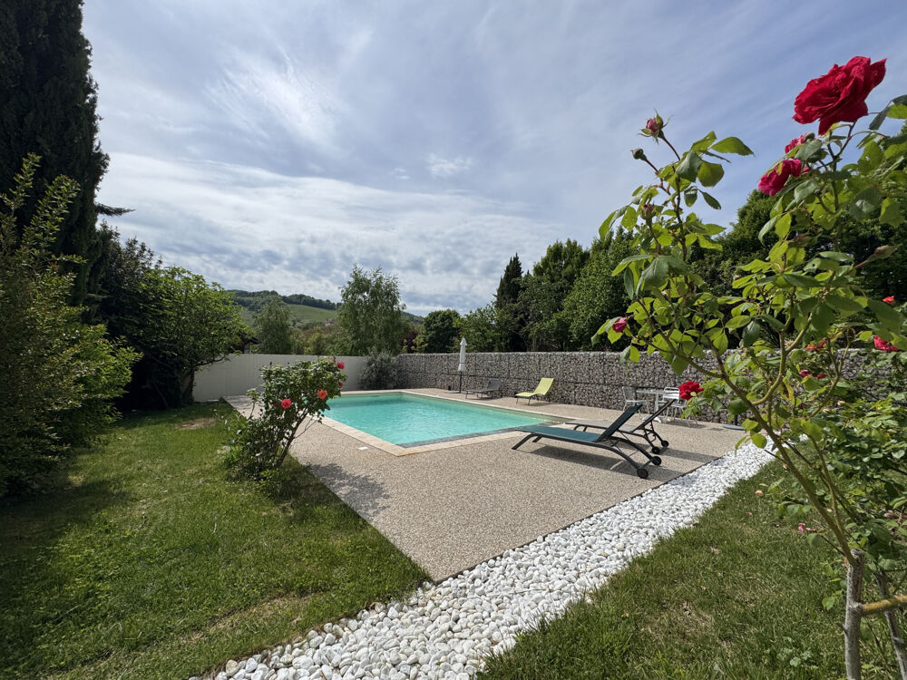 Demeure de caractère T7 rénovée avec piscine